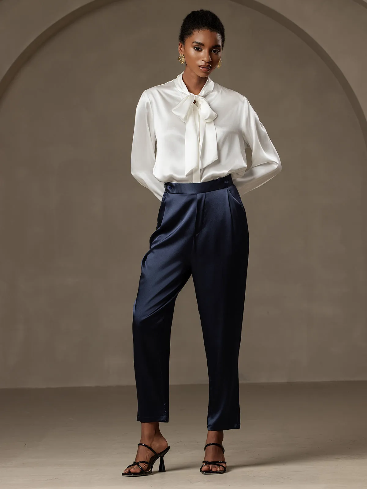 19Momme Modevolle zijden pantalon in carrotmodel