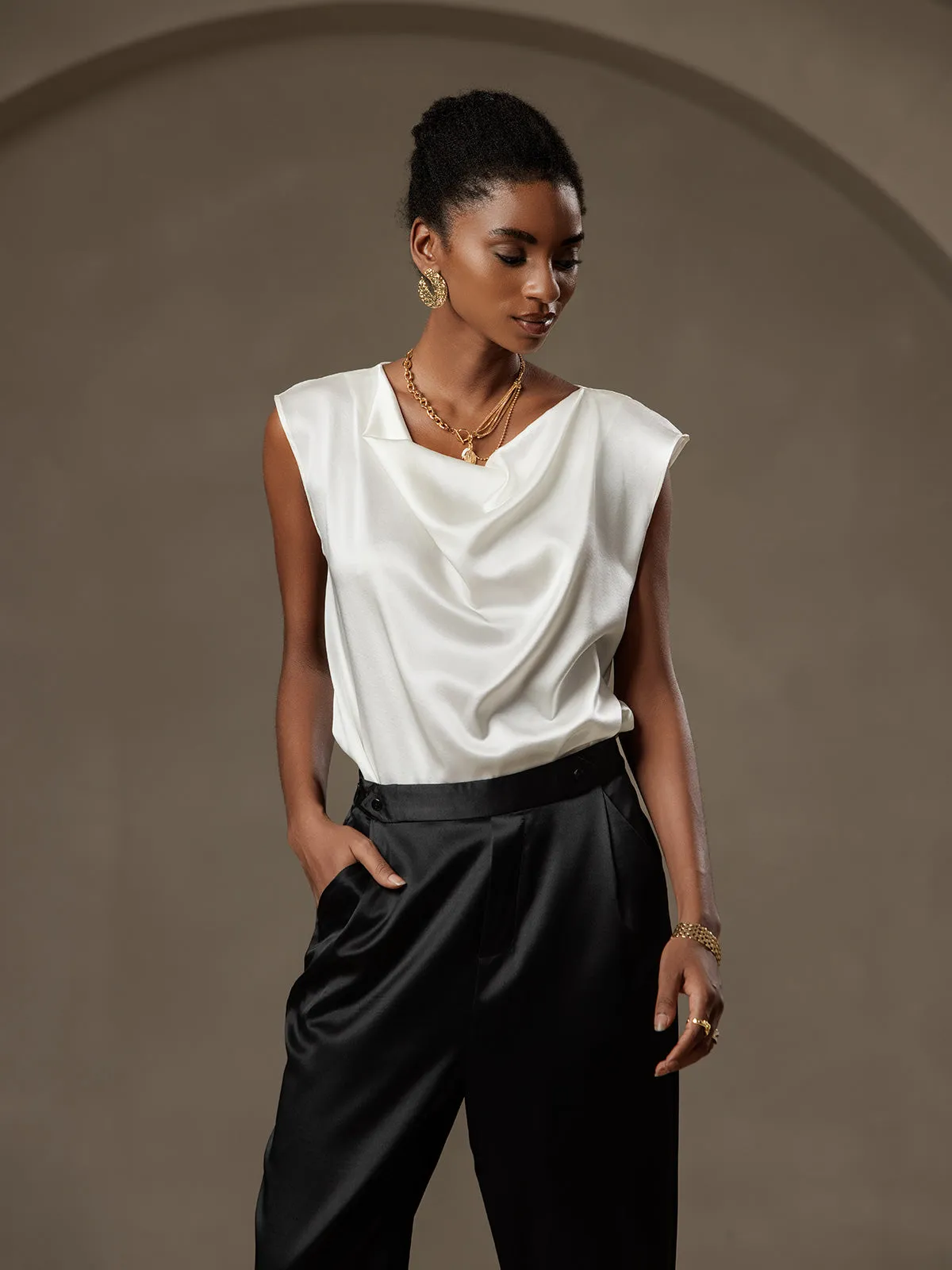 19Momme Modevolle zijden pantalon in carrotmodel