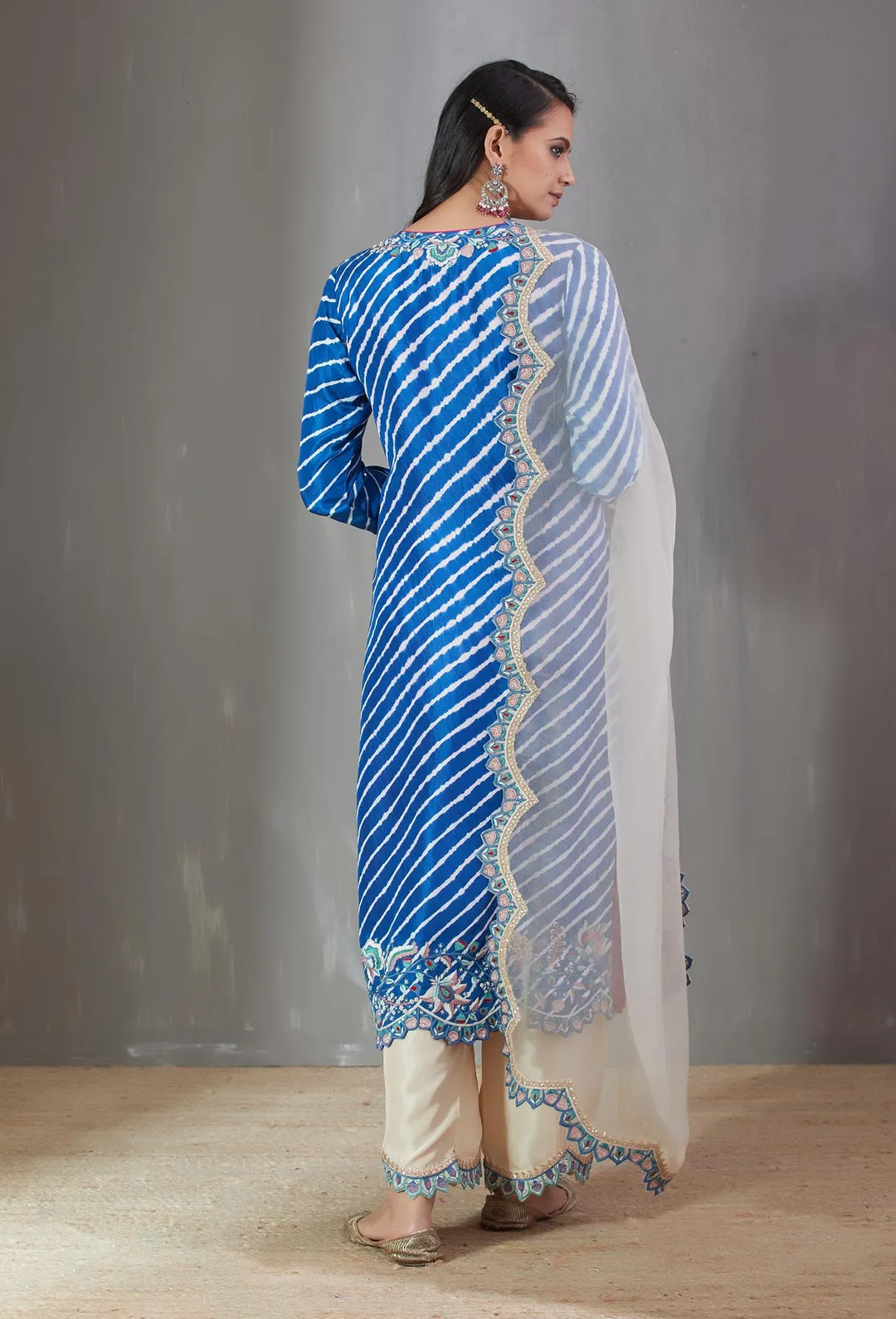 Blue Leheriya Kurta Set With Chints Embroidery
