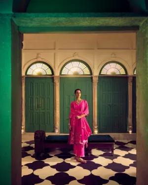 Classic Gulaabi Gulaal Kurta Set - Pink