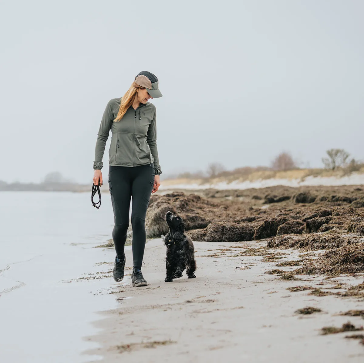 FeelFree Dog Walker Tights | Black | Ruby