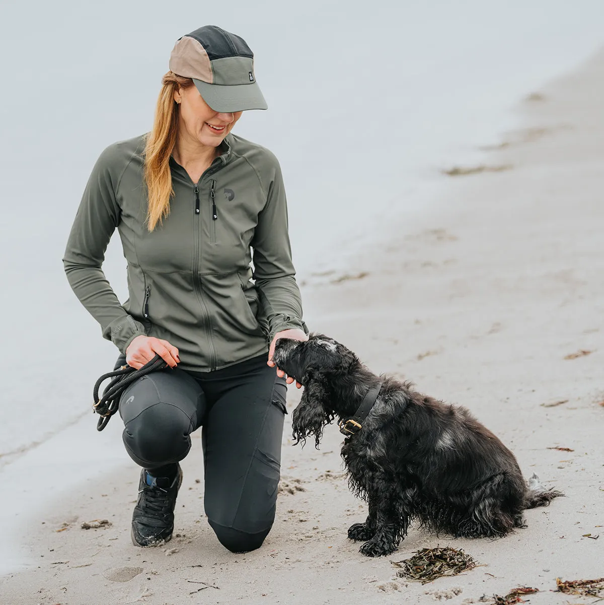 FeelFree Dog Walker Tights | Black | Ruby