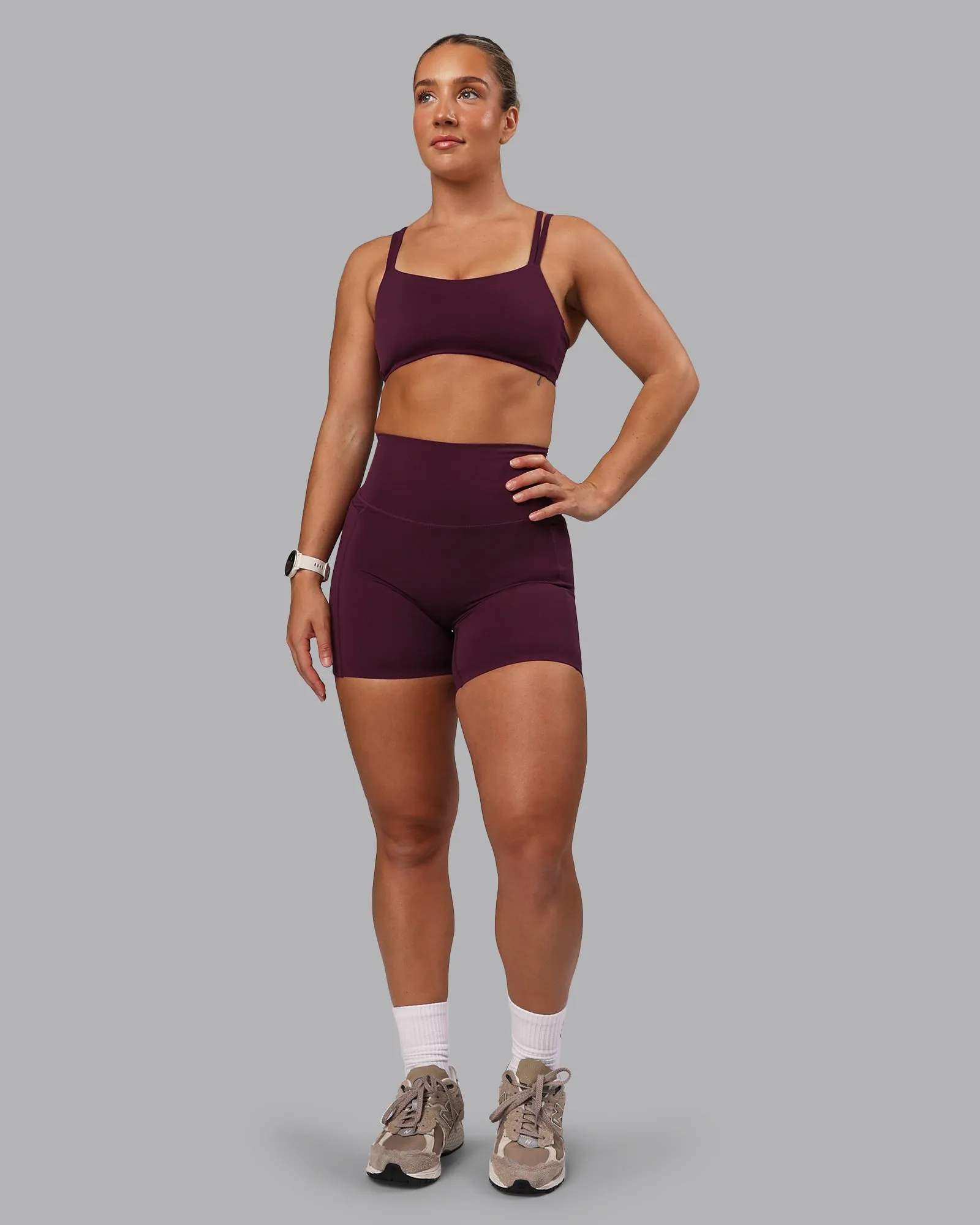 Vantage Sports Bra - Cherry Lacquer