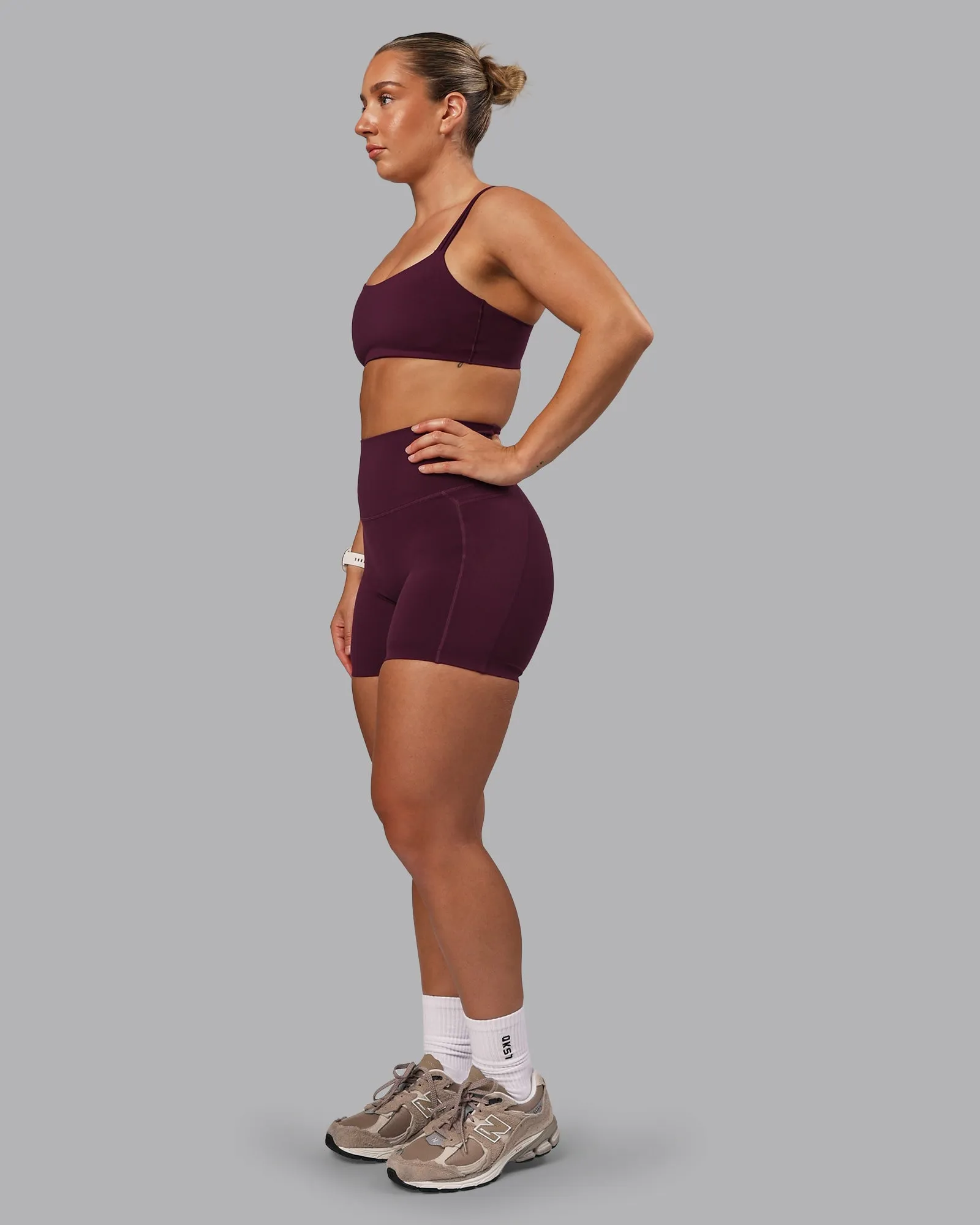 Vantage Sports Bra - Cherry Lacquer