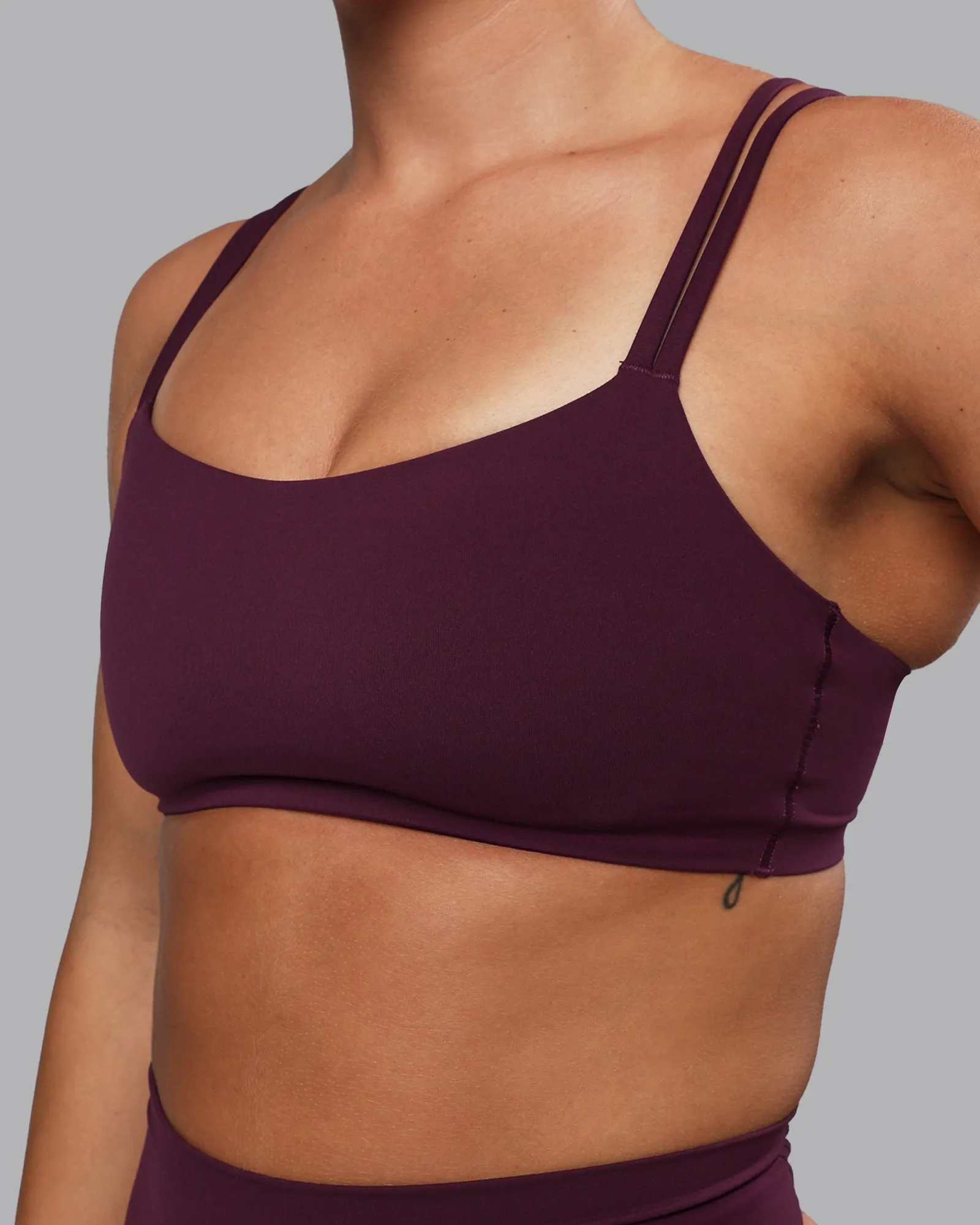 Vantage Sports Bra - Cherry Lacquer