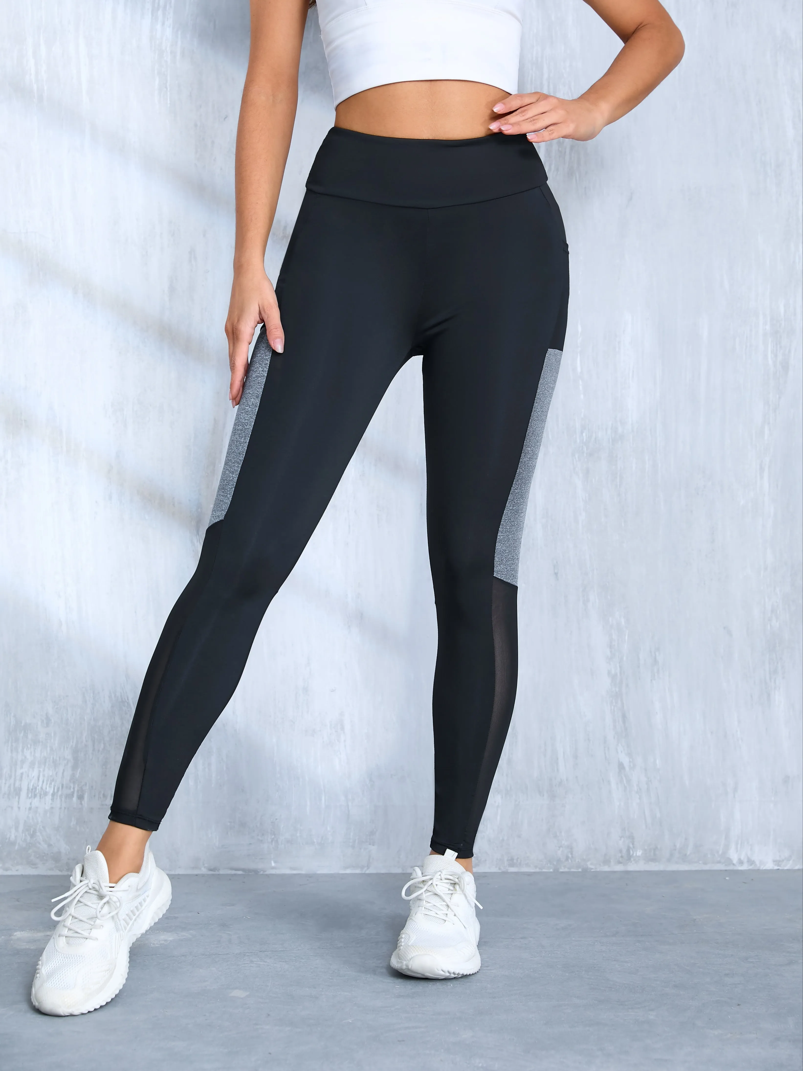 Yoga Pants High-Waisted Women's Sports Leggings,  with Reflective Accents, Athletic Leisure Tights, Breathable & Quick-Dry Fabric, Ideal for Gym & Casual Wear